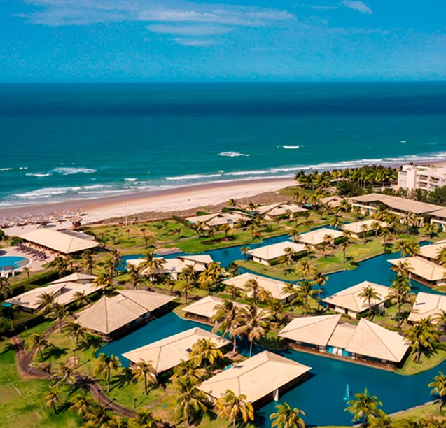 Vista aérea do resort WAM Experience à beira-mar